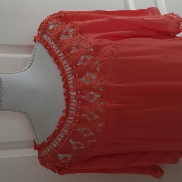 Entro women's small oversized salmon crochet neck textured blouse - Picture 2 of 12